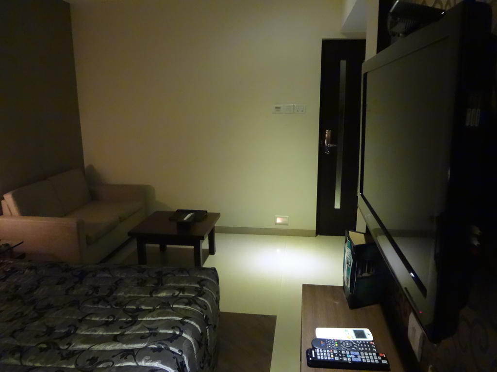 ثين Hotel Capitol المظهر الخارجي الصورة