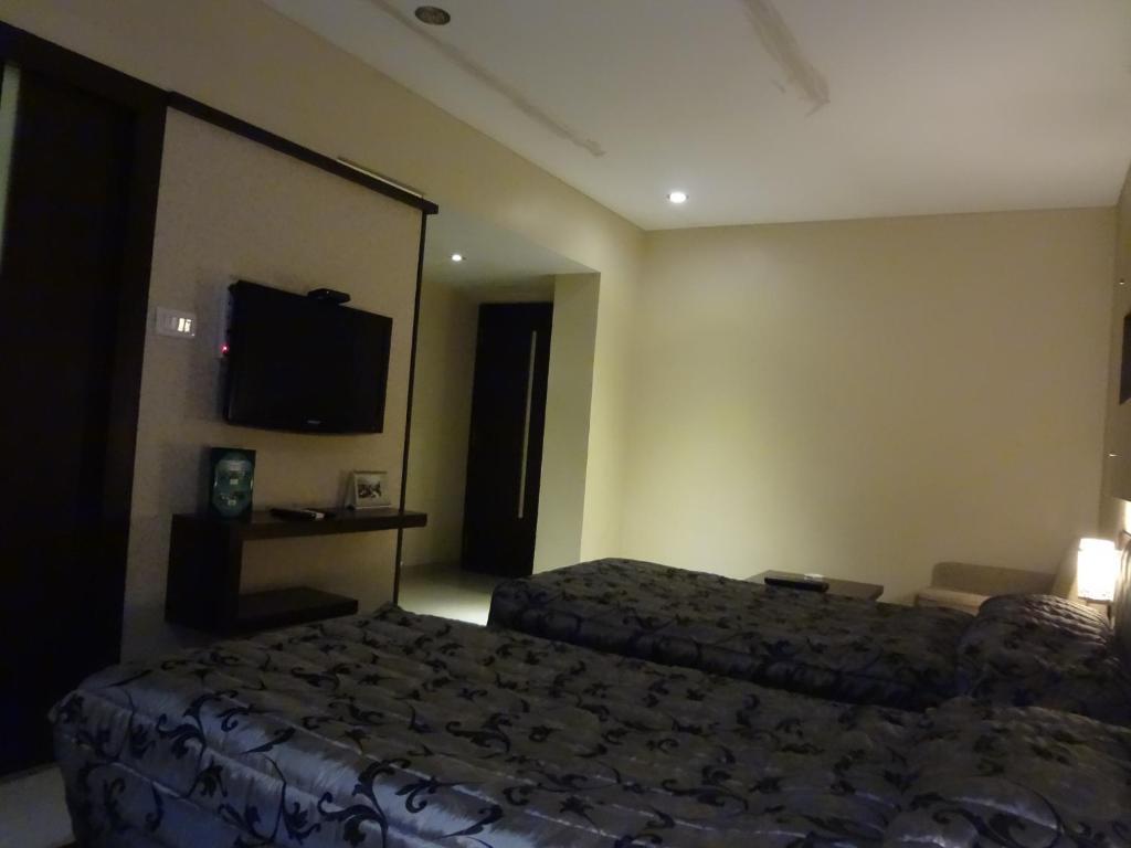 ثين Hotel Capitol المظهر الخارجي الصورة